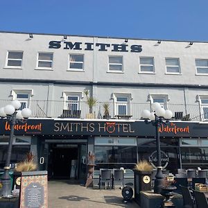 Smiths Hotel